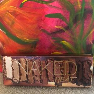 Urban Decay Naked Heat Eyeshadow Palette!